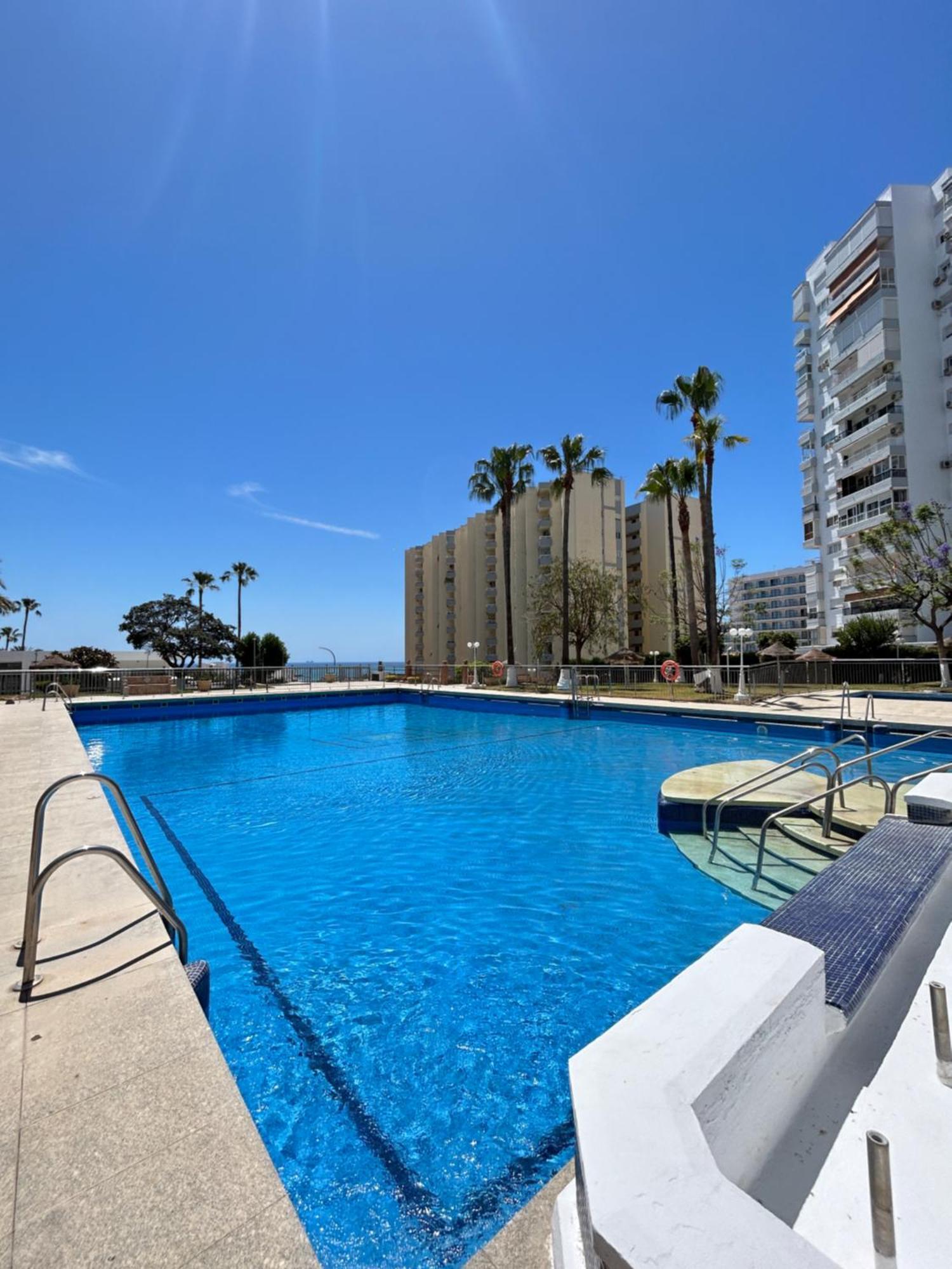 Diana Apartment - Terrace And Pool - 80M From The Beach Benalmadena Luaran gambar