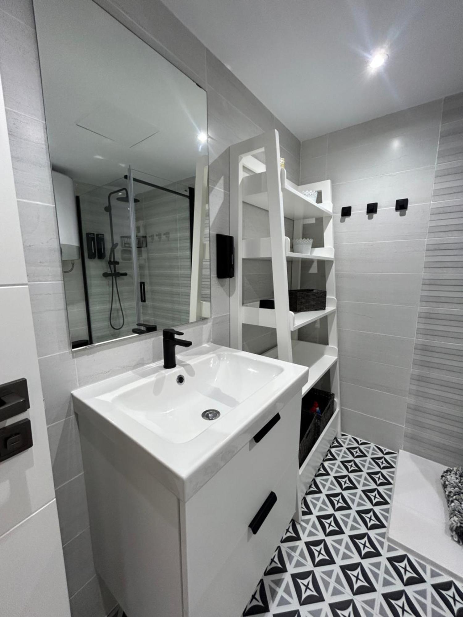 Diana Apartment - Terrace And Pool - 80M From The Beach Benalmadena Luaran gambar